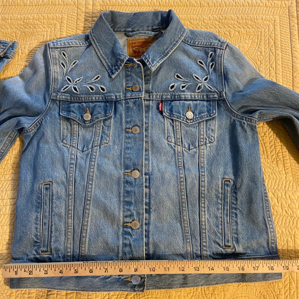 LEVI's STRAUSS JEAN JACKET FLORAL LASER CUT Large Cropped Trucker - Picture 9 of 14